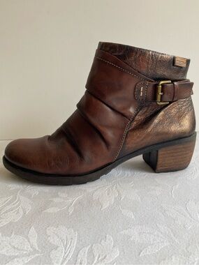 Pikolinos Burnished Leather Ankle Booties Size 39